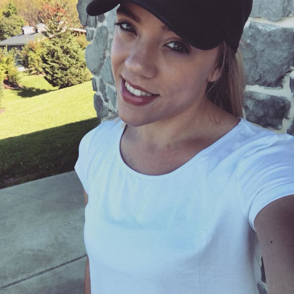 Meet your Posher, Leah